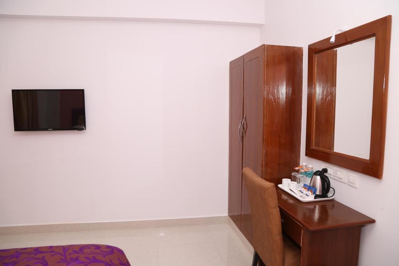 Sbk Park Inn Kanchipuram Ngoại thất bức ảnh