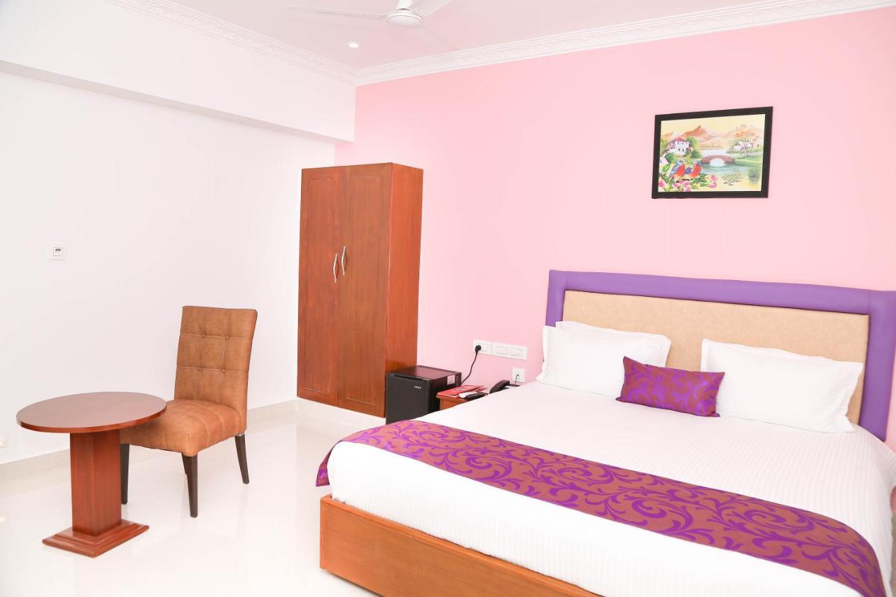 Sbk Park Inn Kanchipuram Ngoại thất bức ảnh